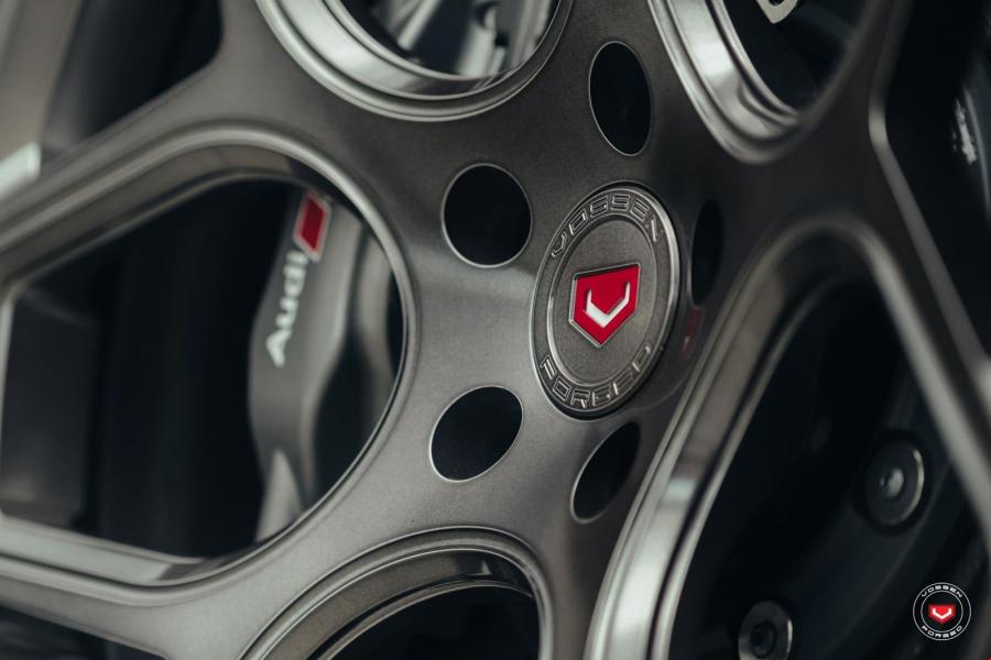 Колеса Audi R8 on Vossen Wheels (CG-205) 2016 года  (фото 11 из 16)